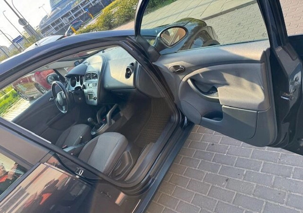 Seat Toledo cena 20000 przebieg: 210000, rok produkcji 2006 z Warszawa małe 121